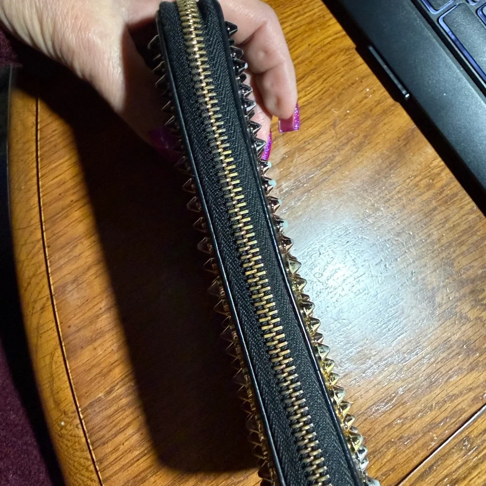 Christian Louboutin Red and Gold Zipper Wallet - Picture 8 of 14